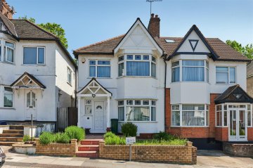 GLEBE CRESCENT, HENDON, NW4 NW4 1BU