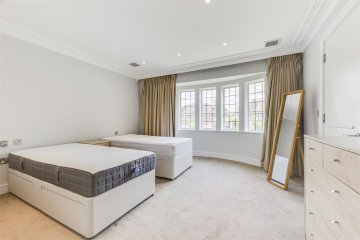 KINGSLEY WAY, HAMPSTEAD GARDEN SUBURB, N2 N2 0EW